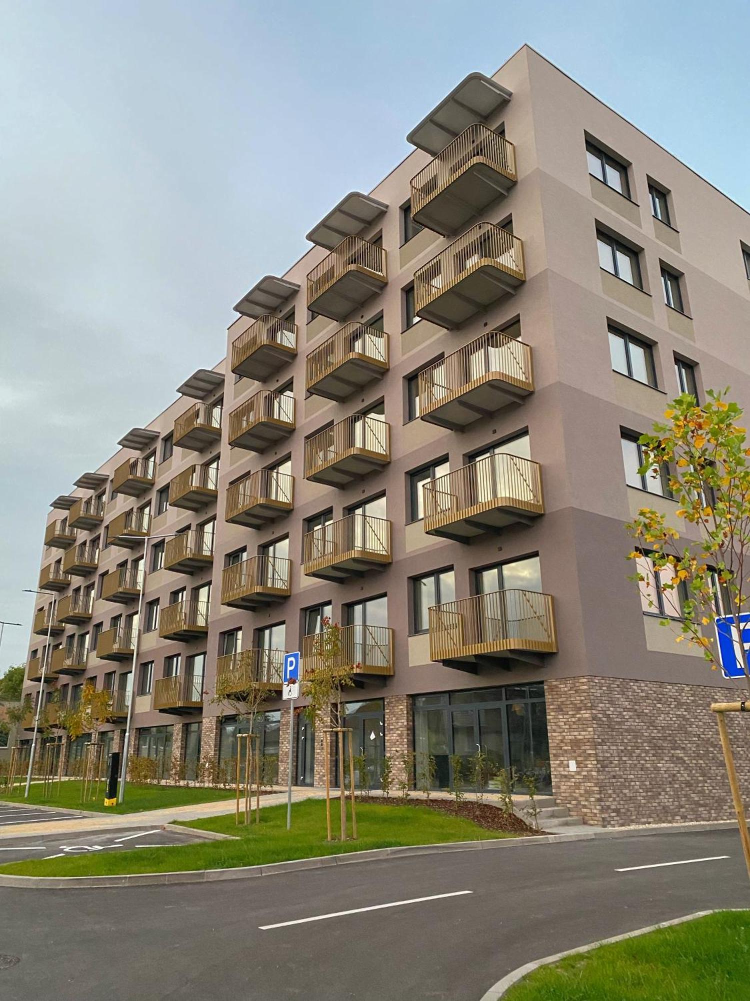 City Apartment I Trenčín Esterno foto